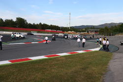 Officials dan riders di new chicane to replace turn 12