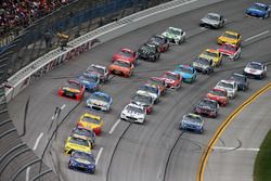 Start: Chase Elliott, Hendrick Motorsports Chevrolet leads