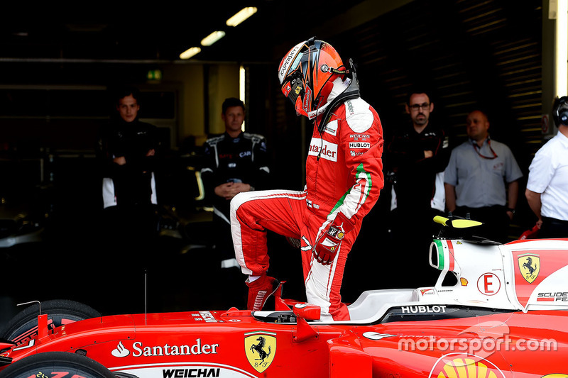 Kimi Raikkonen, Ferrari SF16-H in parc ferme