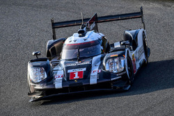 #1 Porsche Team Porsche 919 Hybrid: Timo Bernhard, Mark Webber, Brendon Hartley
