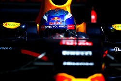Max Verstappen, Red Bull Racing in de garage