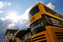 Motorhome: Renault Sport F1 Team