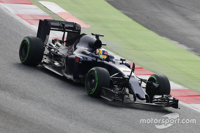 Carlos Sainz Jr., Scuderia Toro Rosso STR11