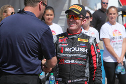 Ganador de la carrera Jack Roush Jr.