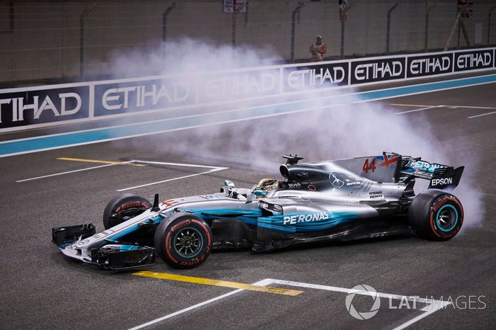 Abu Dhabi: 195.000 espectadores;  0