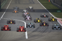 Себастьян Феттель и Кими Райкконен, Ferrari SF71H, Валттери Боттас и Льюис Хэмилтон, Mercedes AMG F1 W09, Макс Ферстаппен и Даниэль Риккардо, Red Bull Racing RB14