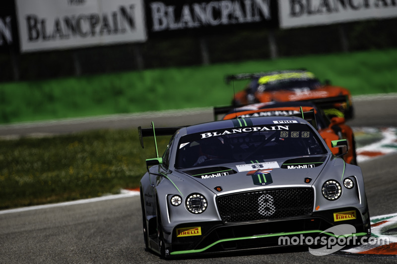 #8 Bentley Team M-Sport Bentley Continental GT3: Andy Soucek, Maxime Soulet, Vincent Abril