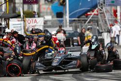 Zach Veach, Andretti Autosport Honda, pit stop