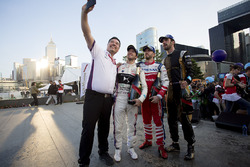 Alex Tai, director DS Virgin Racing, Sam Bird, DS Virgin Racing, Nick Heidfeld, Mahindra Racing, Jea