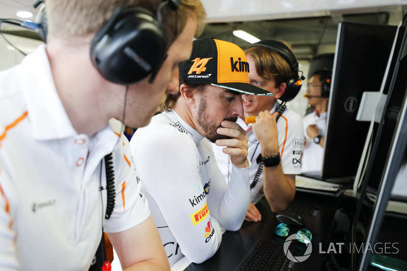 “Sem um safety car, sem bandeiras amarelas, acho que o esporte precisa pensar um pouco sobre o show, porque isso é muito decepcionante.”