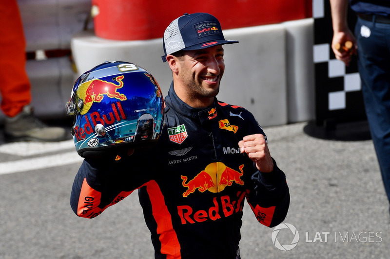 Pole sitter Daniel Ricciardo, Red Bull Racing celebrates in parc ferme