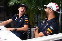 Max Verstappen, Red Bull Racing e Daniel Ricciardo, Red Bull Racing