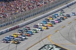 Kasey Kahne, Hendrick Motorsports Chevrolet and Matt Kenseth, Joe Gibbs Racing Toyota