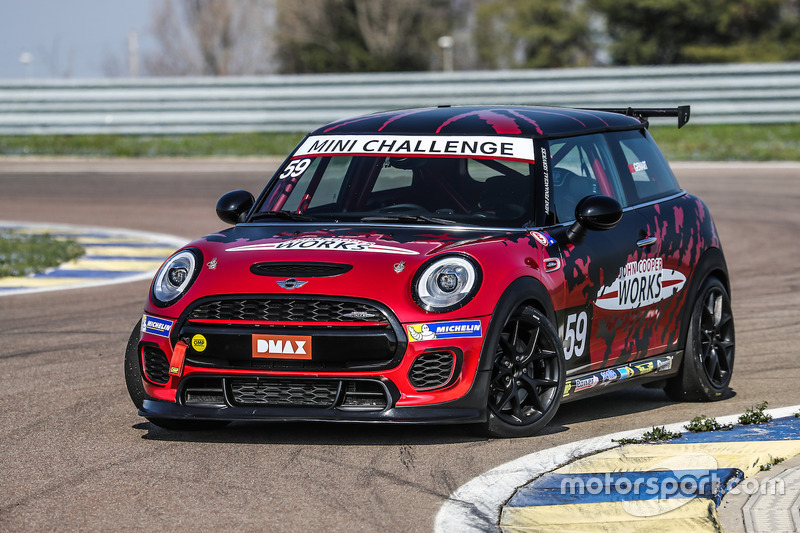 MINI John Cooper Works Challenge Lite