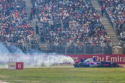 Brendon Hartley, Scuderia Toro Rosso STR12 retires from the race