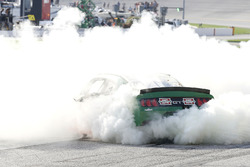 Kevin Harvick, Stewart-Haas Racing with Biagi-Denbeste Racing, Hunt Brothers Pizza Ford Mustang cele