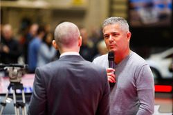 Gil de Ferran talks to Stuart Codling on the F1 Racing Stand
