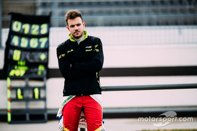 Campos Vexatec Racing: <img src="https://cdn-8.motorsport.com/static/img/cfp/0/0/0/100/108/s3/italy-2.jpg" alt="" width="20" height="12" /> Лука Гьотто (№14)
