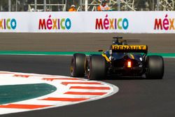 Карлос Сайнс-мл., Renault Sport F1 Team RS17