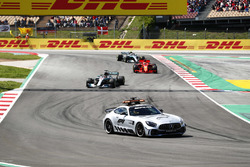 The safety car leads Lewis Hamilton, Mercedes AMG F1 W09, Sebastian Vettel, Ferrari SF71H and Valtteri Bottas, Mercedes AMG F1 W09