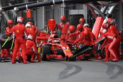 Sebastian Vettel, Ferrari SF71H au stand