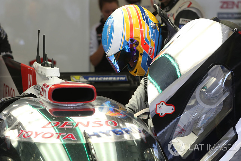 La primera vez que se subió al #8 Toyota Gazoo Racing Toyota TS050-Hybrid