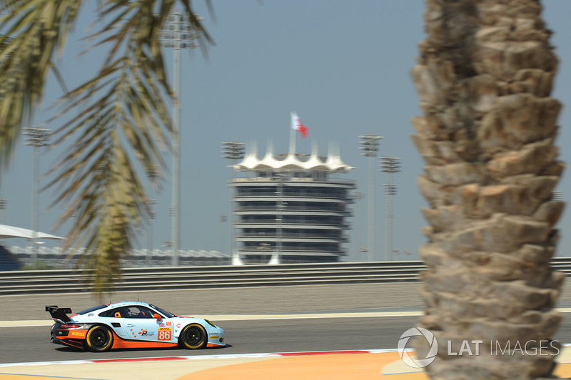 #86 Gulf Racing Porsche 911 RSR: Khaled Al Qubaisi, Ben Barker, Nick Foster