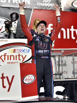 2017 champion William Byron, JR Motorsports Chevrolet