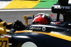 Casque de Nico Hulkenberg, Renault Sport F1 Team RS17, avec des brins de laine