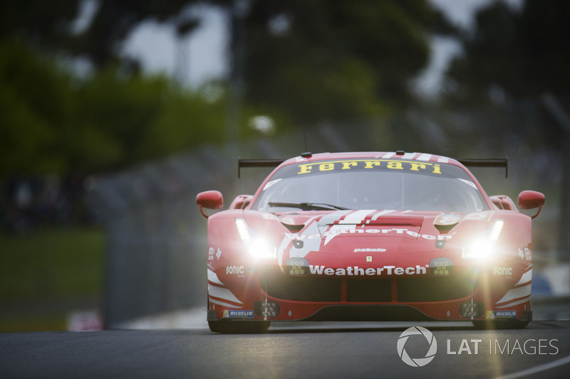 58: #85 Keating Motorsports Ferrari 488 GTE: Ben Keating, Jeroen Bleekemolen, Luca Stolz, 3'54.000