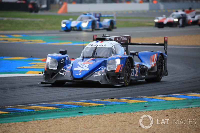 #36 Signatech Alpine Matmut Alpine A470: Nicolas Lapierre, Andre Negrao, Pierre Thiriet