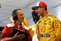 Todd Gordon and Joey Logano, Team Penske, Ford Fusion Shell Pennzoil