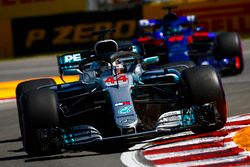 Льюис Хэмилтон, Mercedes AMG F1 W09