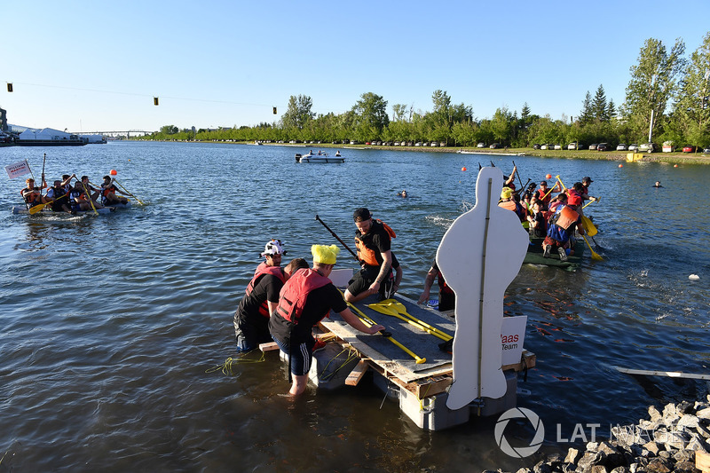 Scuderia Toro Rosso at the raft race