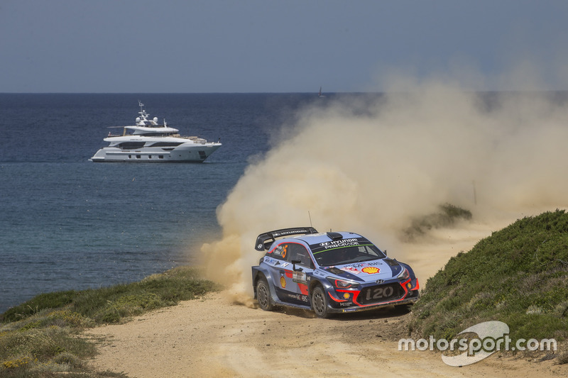 Thierry Neuville, Nicolas Gilsoul, Hyundai Motorsport Hyundai i20 Coupe WRC