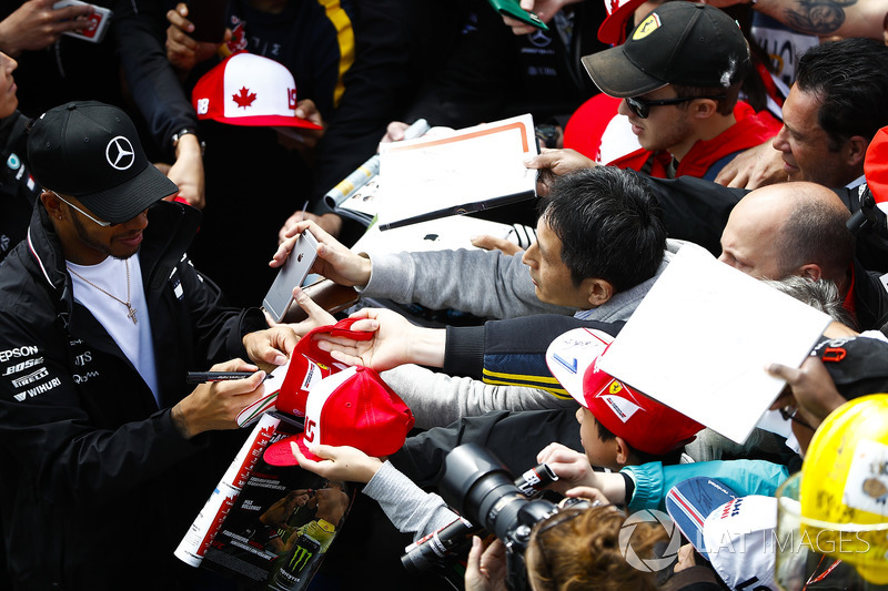 Lewis Hamilton, Mercedes AMG F1, signs autographs and has his picture taken by fans