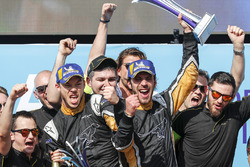 Гонщики Techeetah Жан-Эрик Вернь и Андре Лоттерер