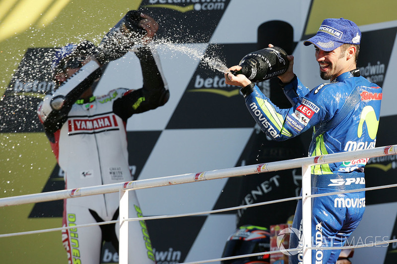Podio: il vincitore della gara Marco Melandri