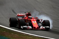 Kimi Raikkonen, Ferrari SF70H, bloccaggio