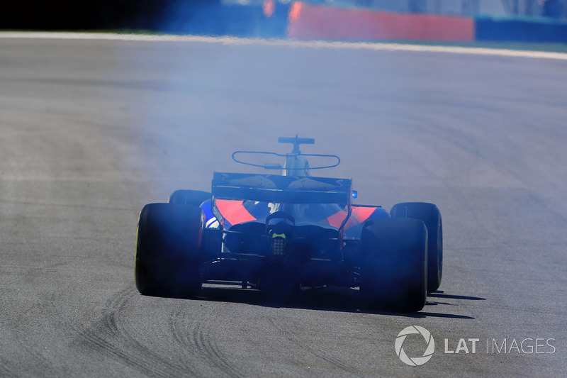 Brendon Hartley, Scuderia Toro Rosso STR12 met motorprobleem