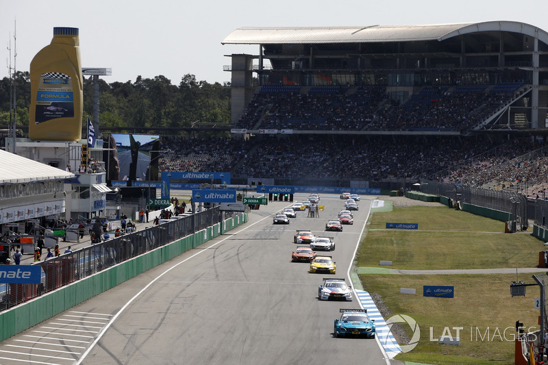Start formation lap