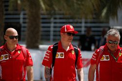 Kimi Raikkonen, Ferrari and trainer Mark Arnall