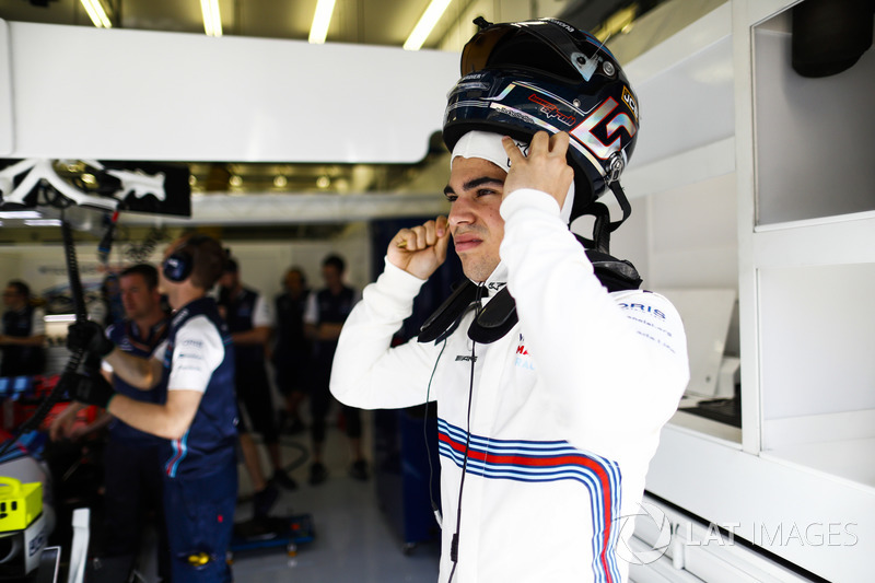 Lance Stroll, Williams Racing, mengenakan helm