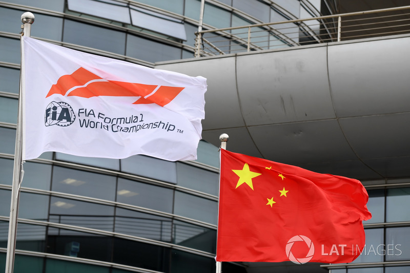 FIA flag and Chinese flag