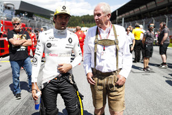 Carlos Sainz Jr., Renault Sport F1 Team, Helmut Marko,