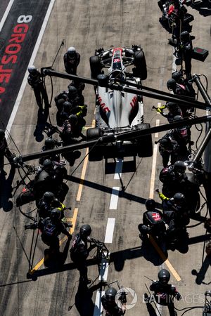 Kevin Magnussen, Haas F1 Team VF-18, leaves his pit box after a stop