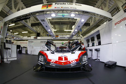 #1 Porsche Team Porsche 919 Hybrid: Neel Jani, Andre Lotterer, Nick Tandy