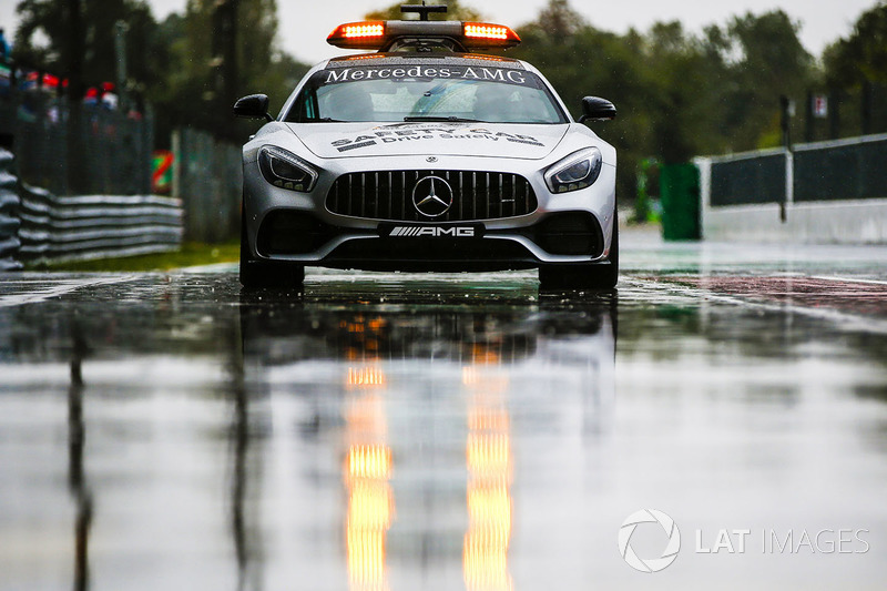 FIA Safety-Car im Regen