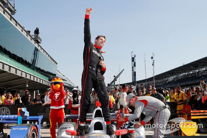 Ganador de la carrera Will Power, Team Penske Chevrolet