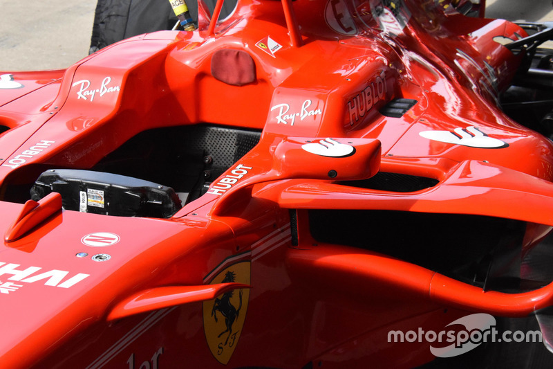Rétroviseur de la Ferrari SF70H de Kimi Raikkonen